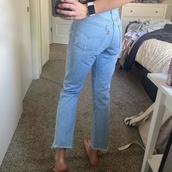 Levi 501 Light Wash jeans - Picture 2 of 4